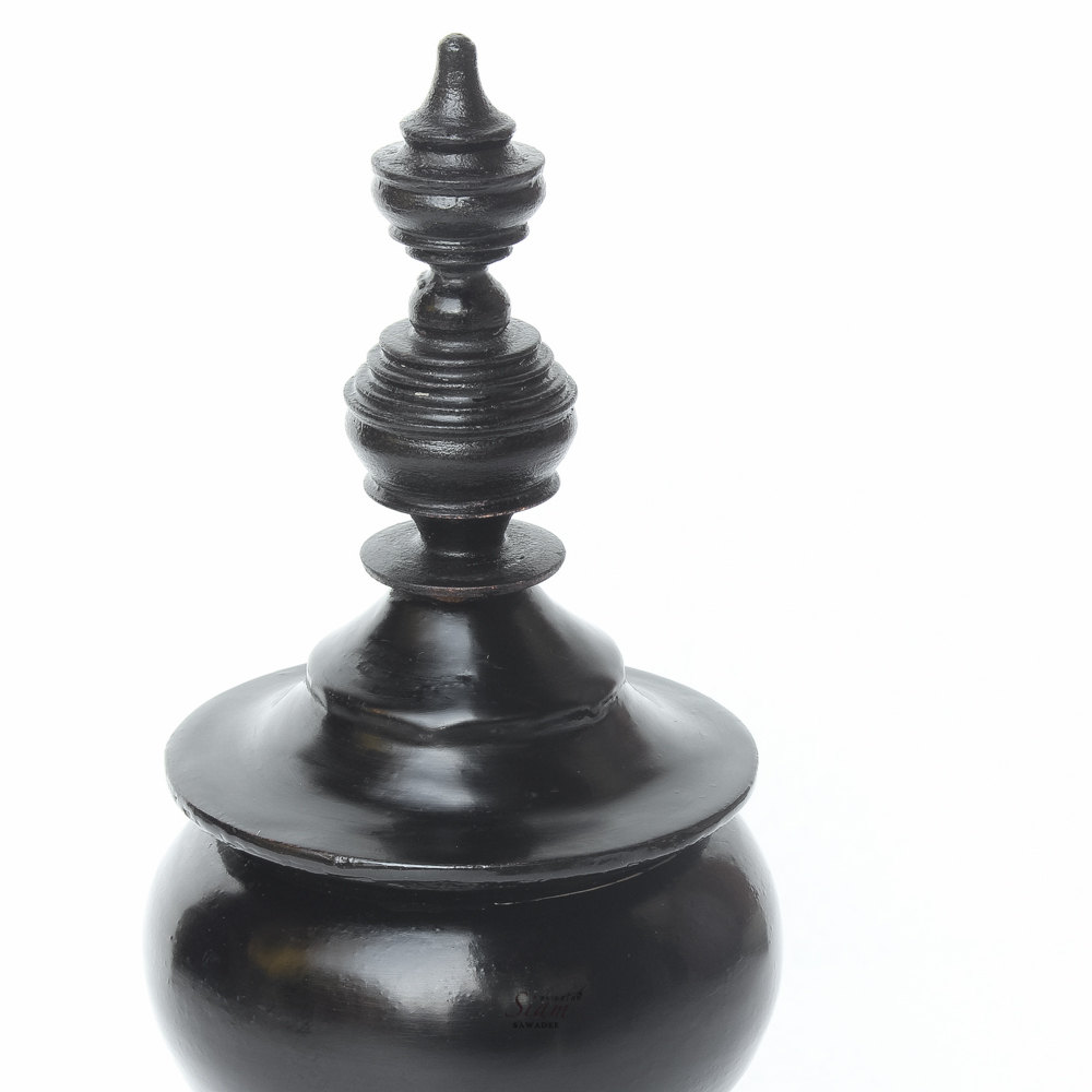 small-plain-black-lacquerware-bowl-soon-oke-bowl-shaped-lacquer-container-with-pointed-covers-made-in-myanmar-3