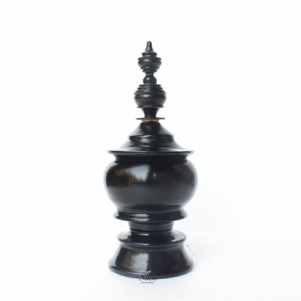 small-plain-black-lacquerware-bowl-soon-oke-bowl-shaped-lacquer-container-with-pointed-covers-made-in-myanmar black-Lacquerware-bowl-Soon-Oke