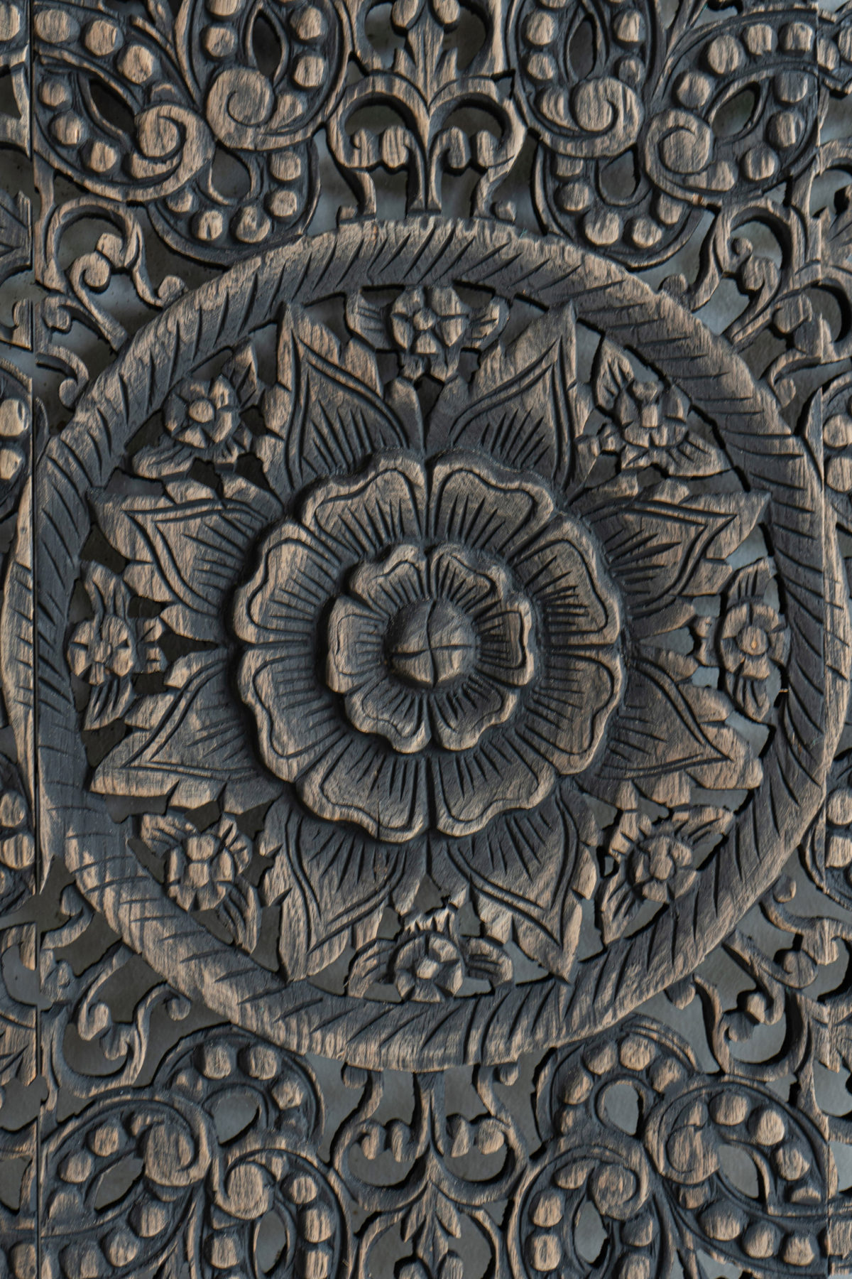 Floral medallion carve panel