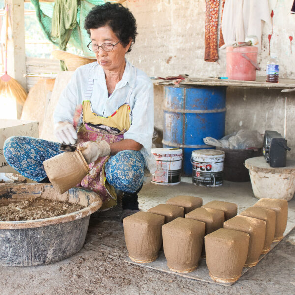 hand-painted-pot-made-of-bamboo