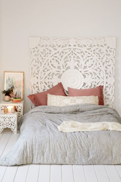 White Bedroom-Zen Like Homely
