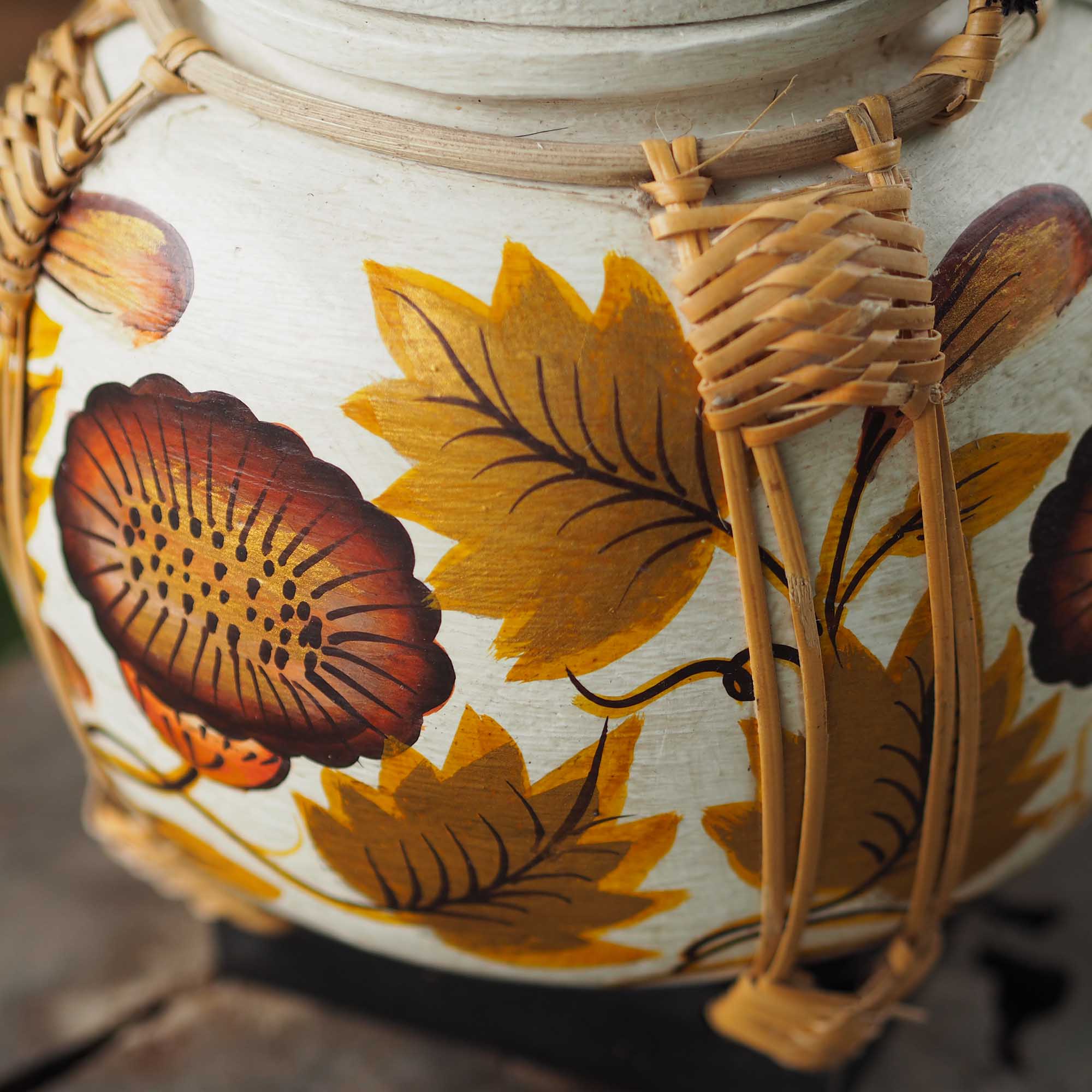 Handmade-Asian-Sticky-Rice-Basket.-Traditional-Hand-Painted-box-made-of-Bamboo-from-Thailand from-Thailand