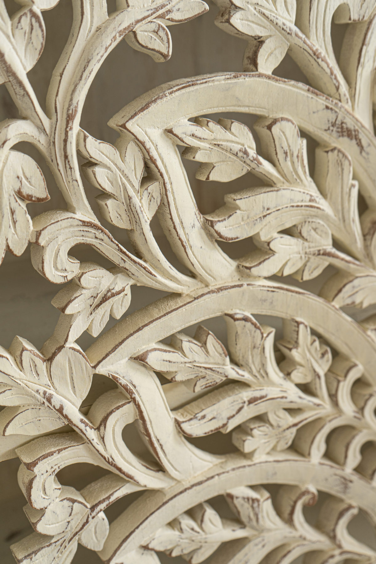Floral carving furniture in wood