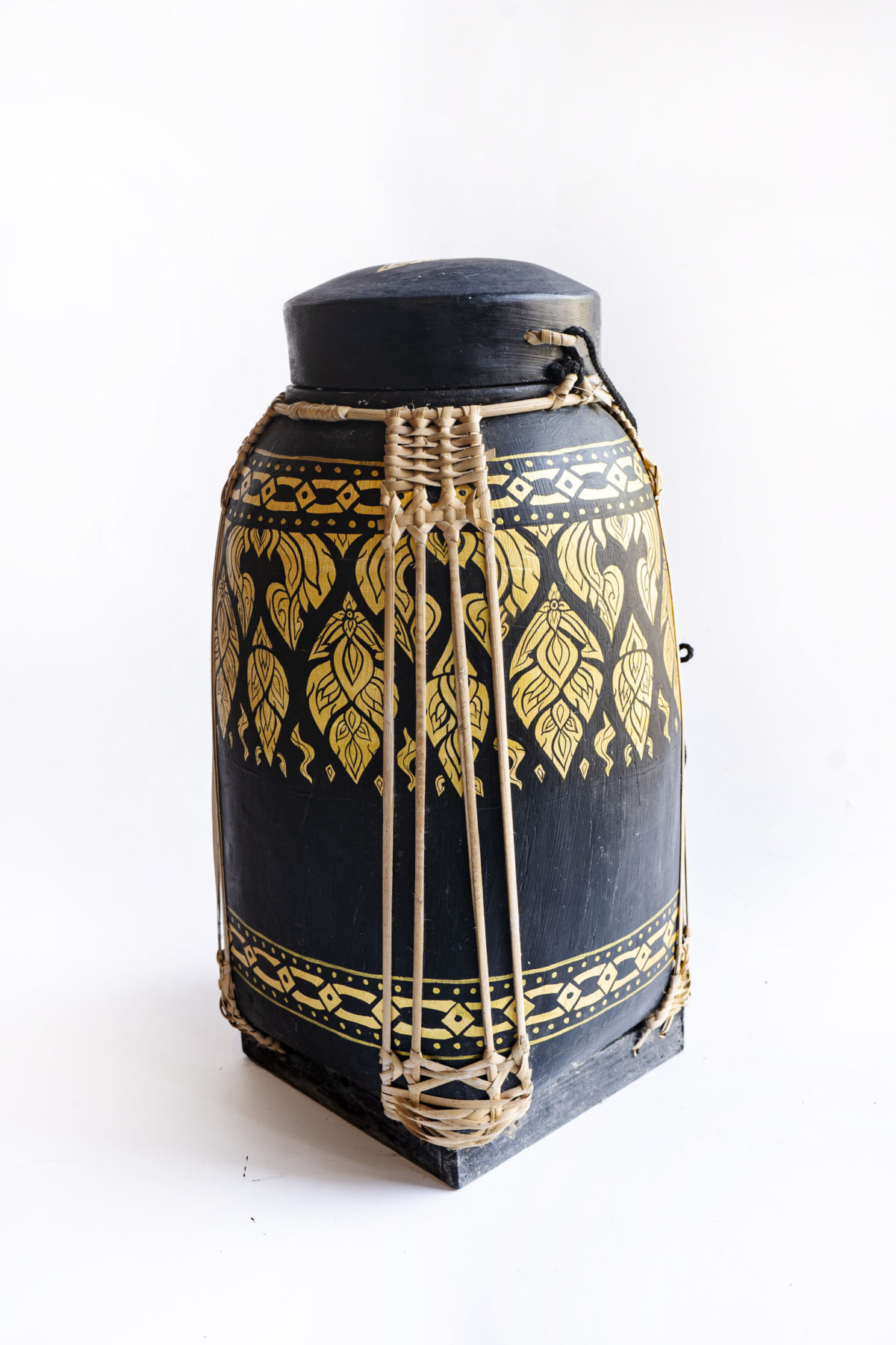 Elegant solid black rice basket
