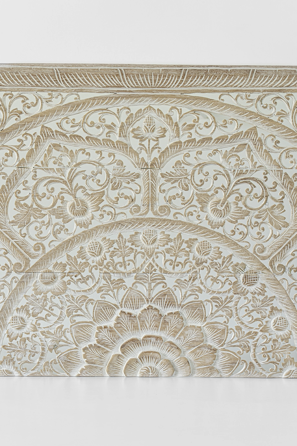 Whitewash-mandala-wood-carving-for-california-kingsize-headboard-3 Close-up of floral mandala carving with whitewash finish on reclaimed teak.